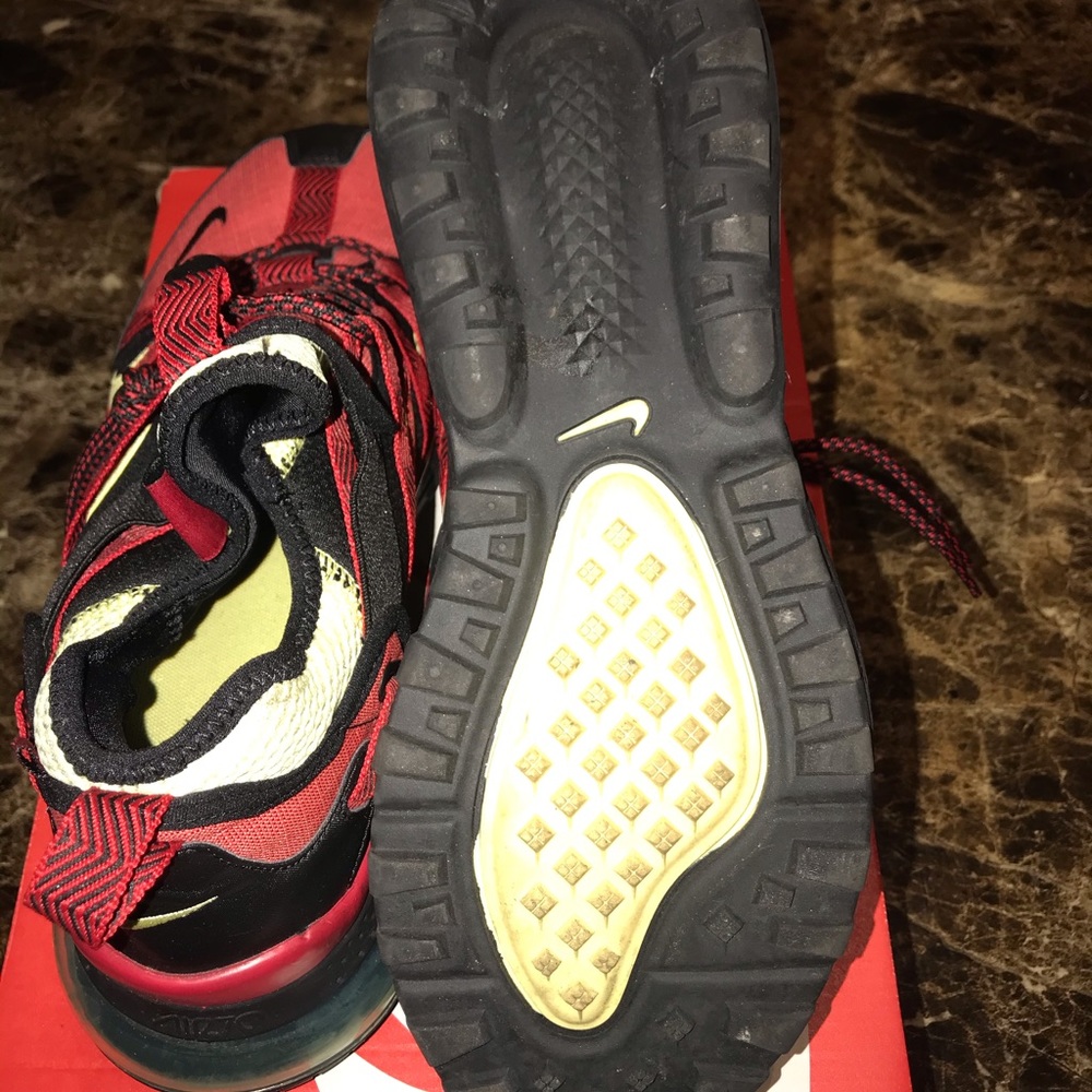 Nike Bowfin 100% Authentic - image 3